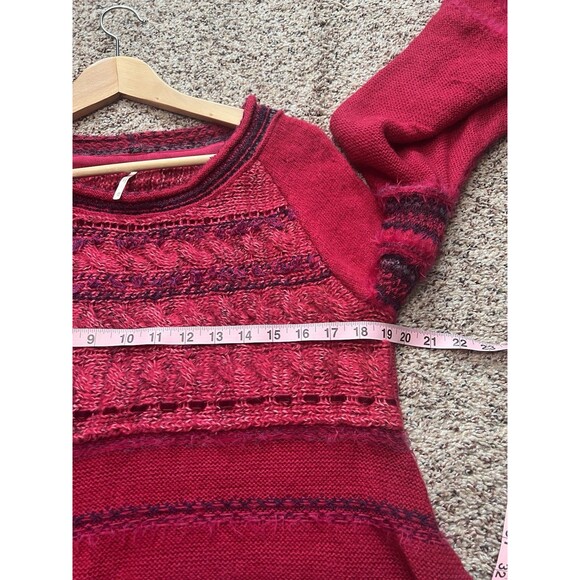 Free People Raspberry Pink Red Textured Knit Bell Sleeve Sweater Women’Size XS - Picture 14 of 14
